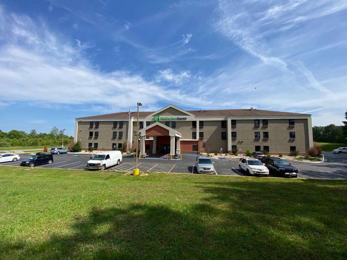 Holiday Inn Express Metropolis By Ihg Buitenkant foto