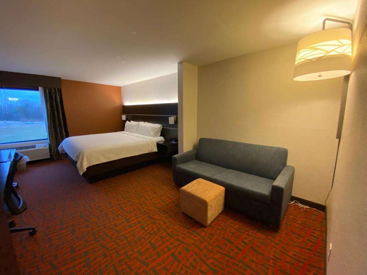 Holiday Inn Express Metropolis By Ihg Buitenkant foto