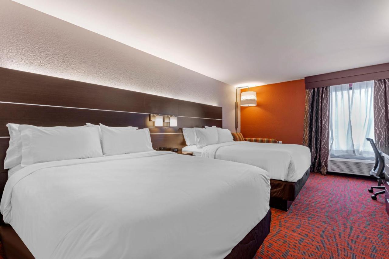 Holiday Inn Express Metropolis By Ihg Buitenkant foto