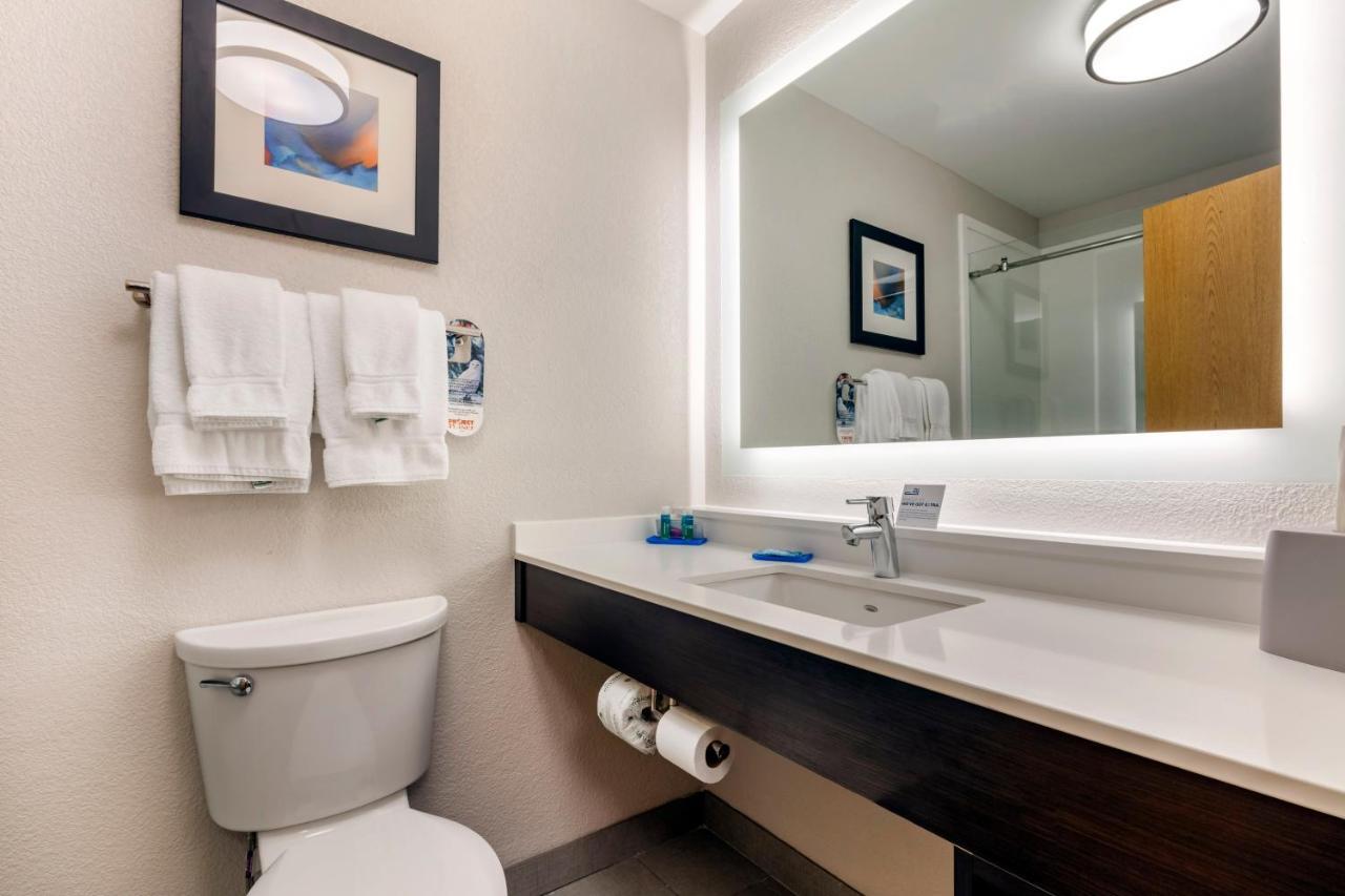 Holiday Inn Express Metropolis By Ihg Kamer foto